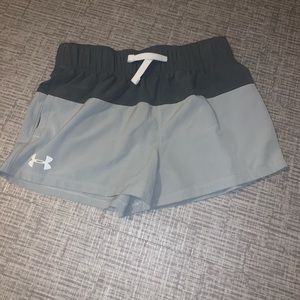 Underarmour athletic shorts
